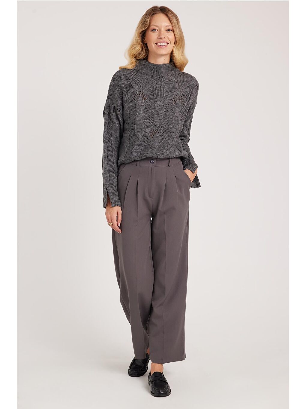 Kadın Regular Fit Klasik Kesim Yüksel Bel Geniş Paça Antrasit Pantolon-3