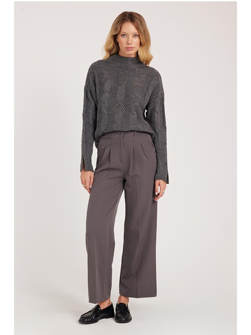 Kadın Regular Fit Klasik Kesim Yüksel Bel Geniş Paça Antrasit Pantolon-4