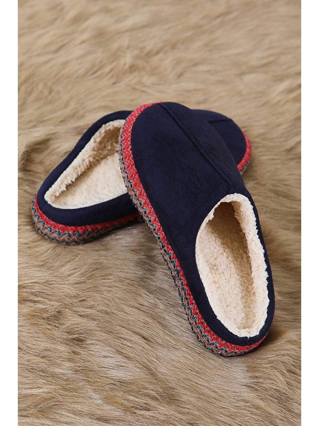 Kadın Siyah Yanları Nakışlı Ev Terliği - 27781-SIYAH-3