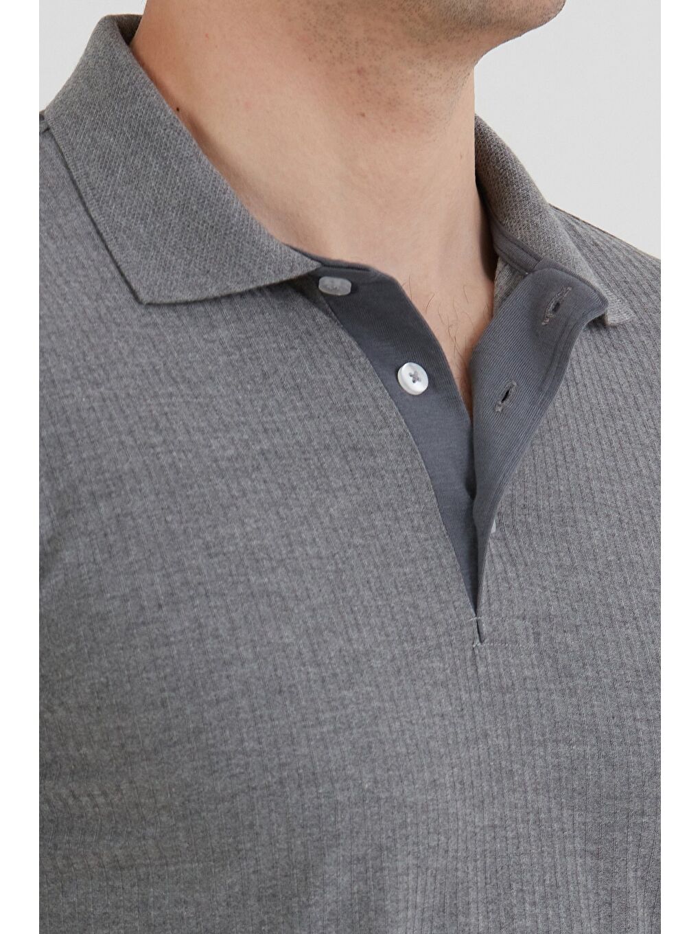 Gri Fitilli Düğmeli Polo Yaka Slim Fit Tişört-4