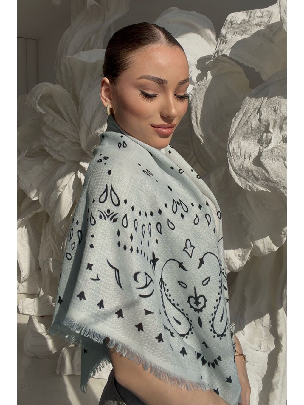 Desenli Kutjen Kare Omuz Şalı 1401 Buz Mavi