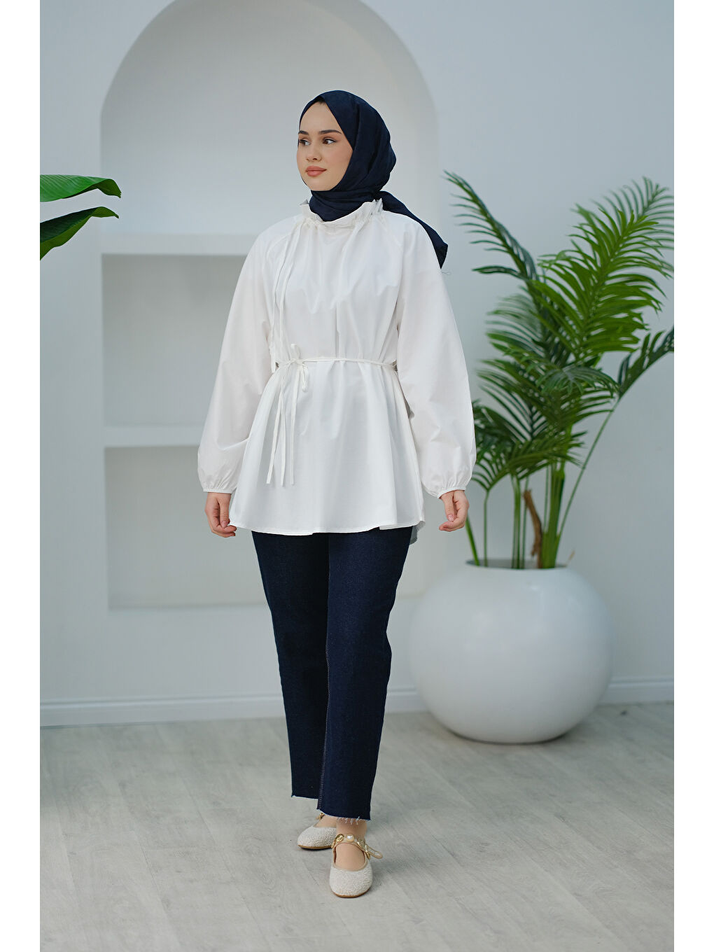 Kadın Yaka Büzgülü Bel Bağlamalı Tunik Beyaz-1
