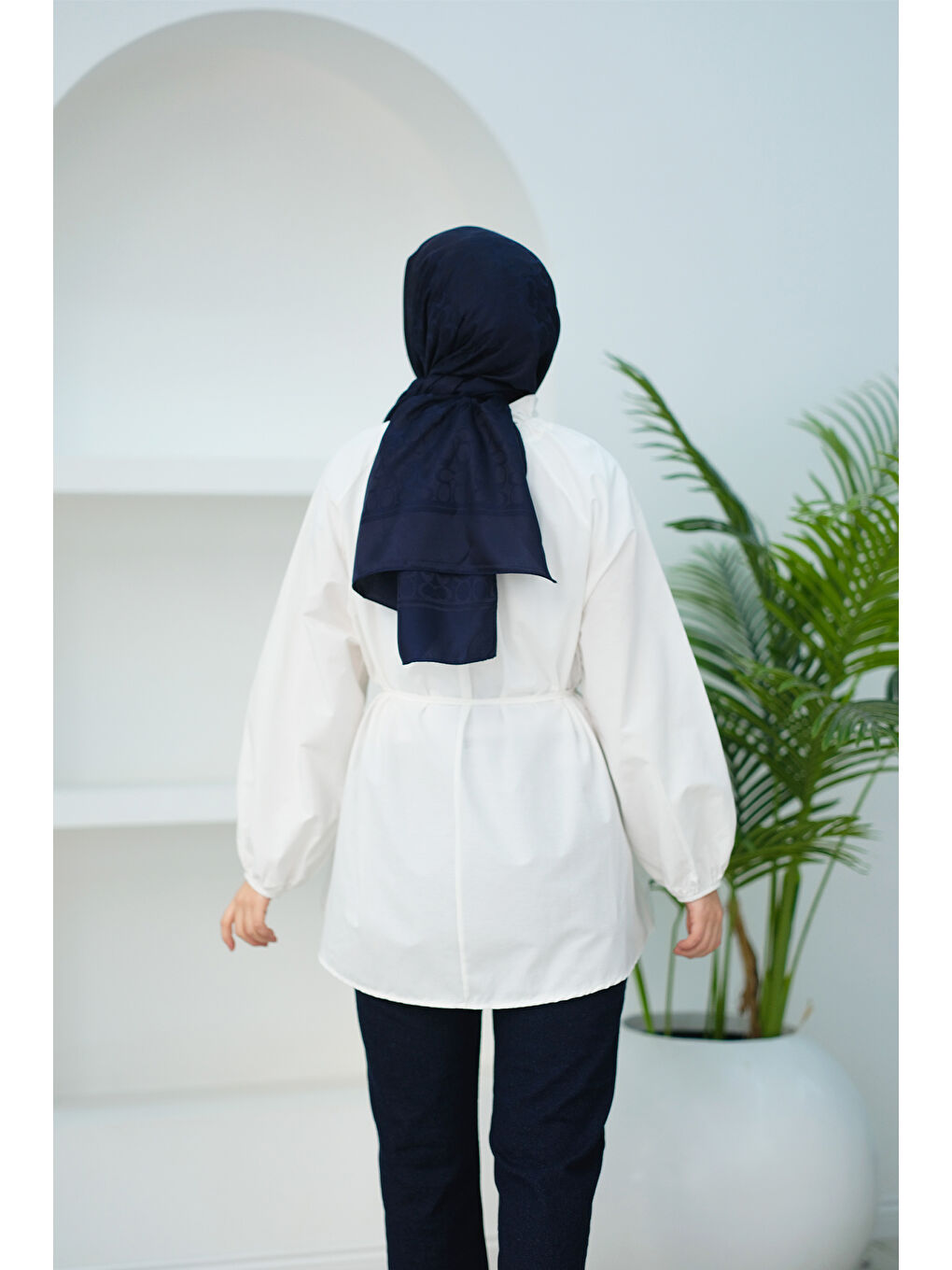 Kadın Yaka Büzgülü Bel Bağlamalı Tunik Beyaz-2