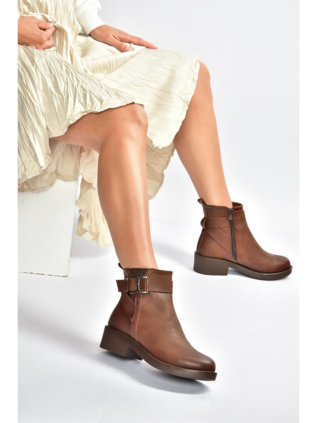 Kahverengi Taba Kadın Bot V674121109-2