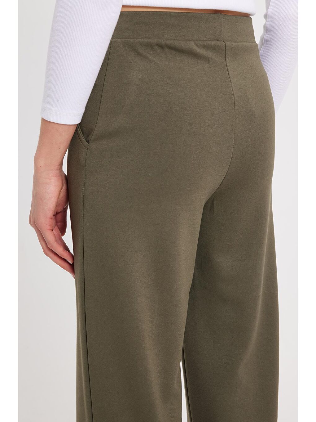 Kadın Relax Fit Rahat Kesim Modal Kumaş Yüksel Bel Geniş Paça Koyu Haki Pantolon-7