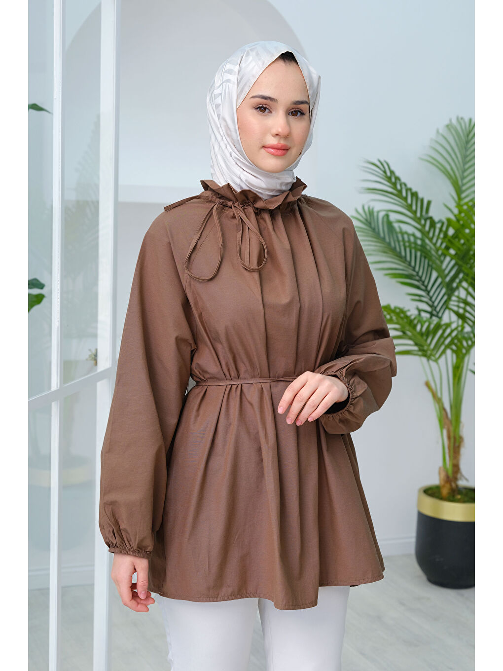 Kadın Yaka Büzgülü Bel Bağlamalı Tunik Kahverengi