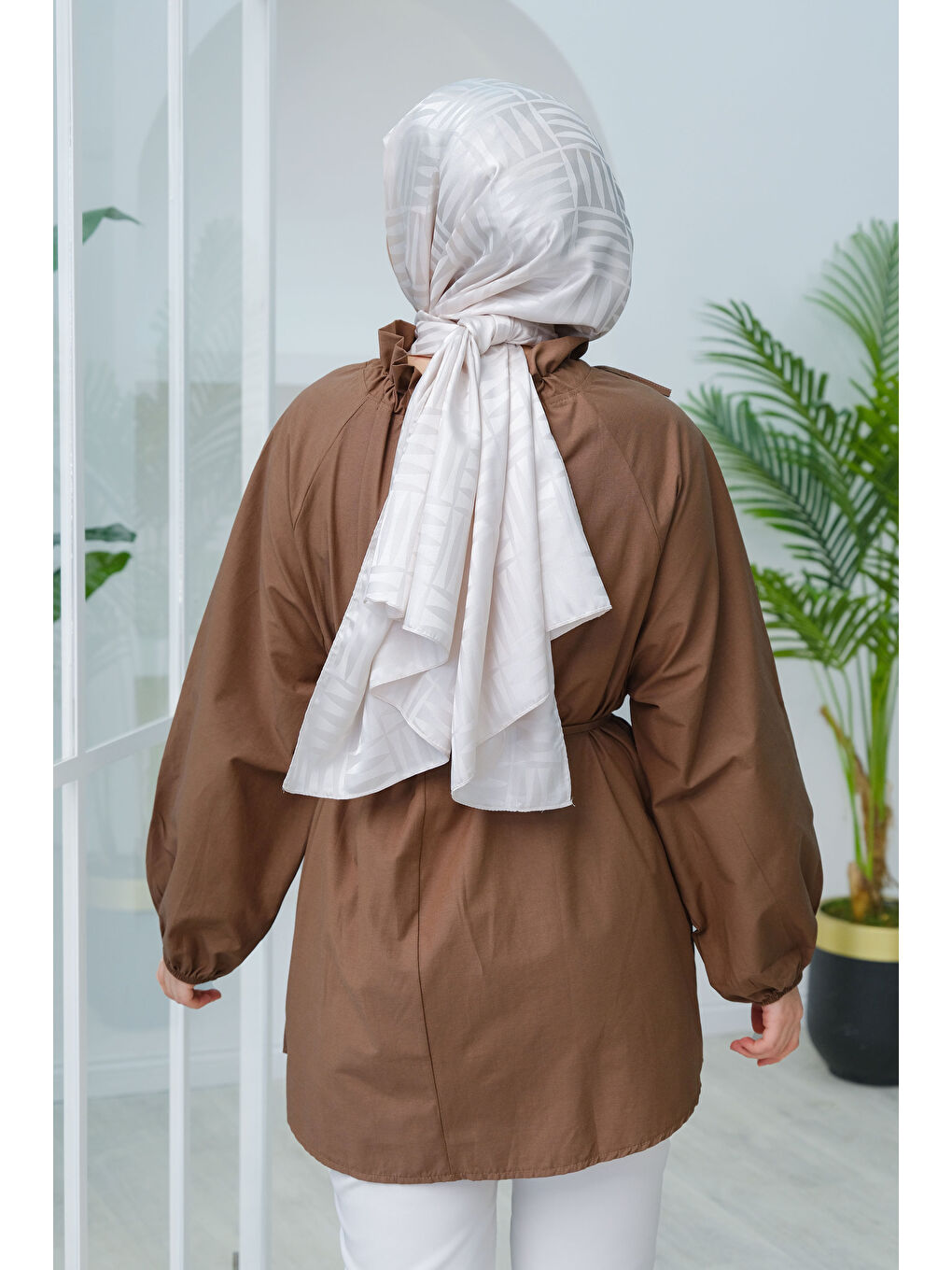 Kadın Yaka Büzgülü Bel Bağlamalı Tunik Kahverengi-1