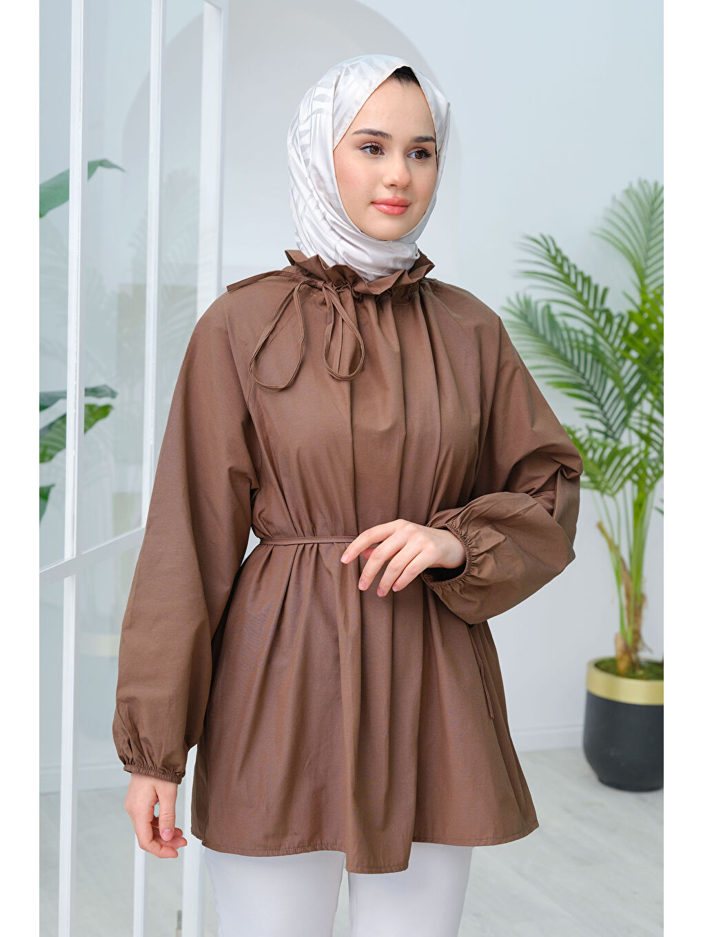 Kadın Yaka Büzgülü Bel Bağlamalı Tunik Kahverengi-3