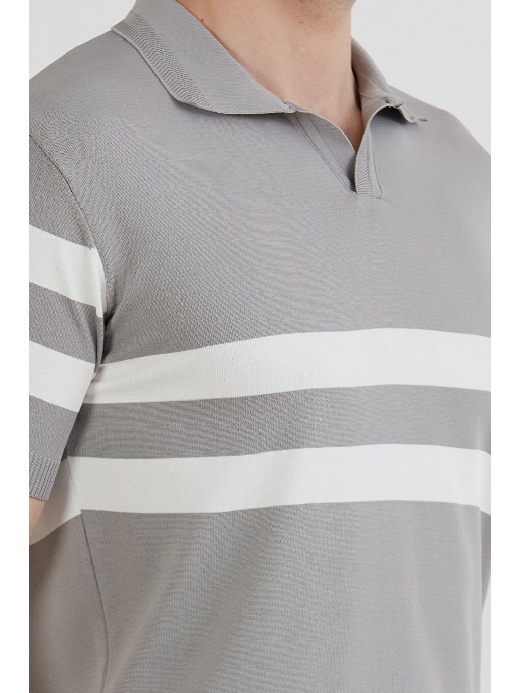 Gri Polo Yaka Çizgili Triko Tişört-4