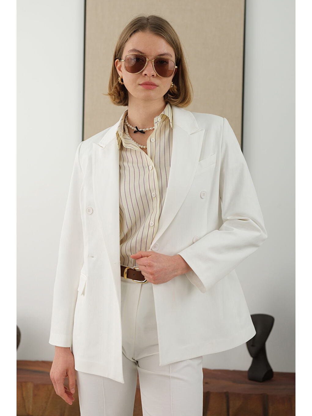 Bele Oturtmalı Ceket Ekru-1