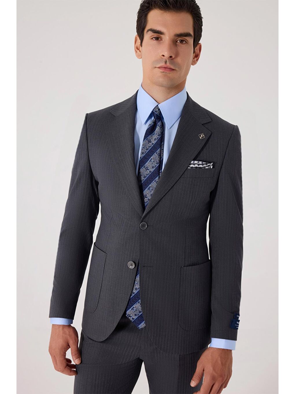 Erkek Gri Slim Fit %100 Yün Mono Yaka Çizgili Takım Elbise-2