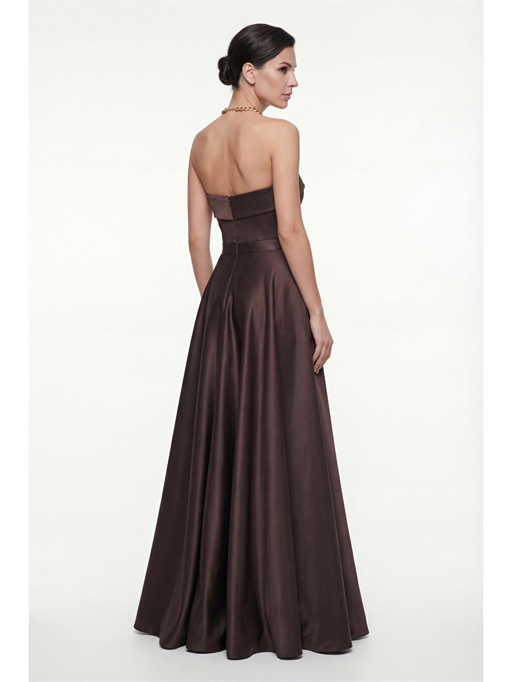 Kadın Kahverengi Dar Kalıp Straplez Saten Kloş Abiye Elbise-4