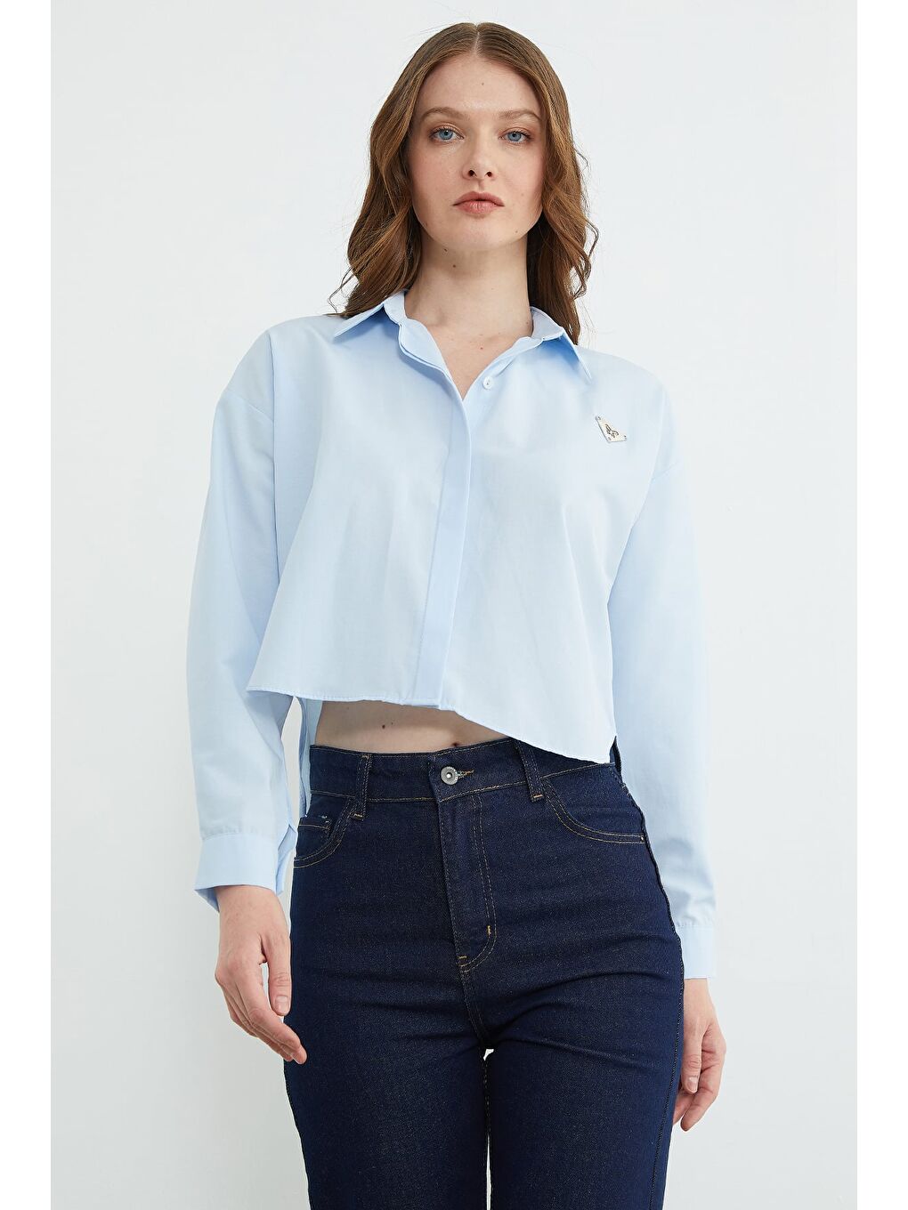Mavi Kelebek Aksesuarlı Crop Gömlek-1