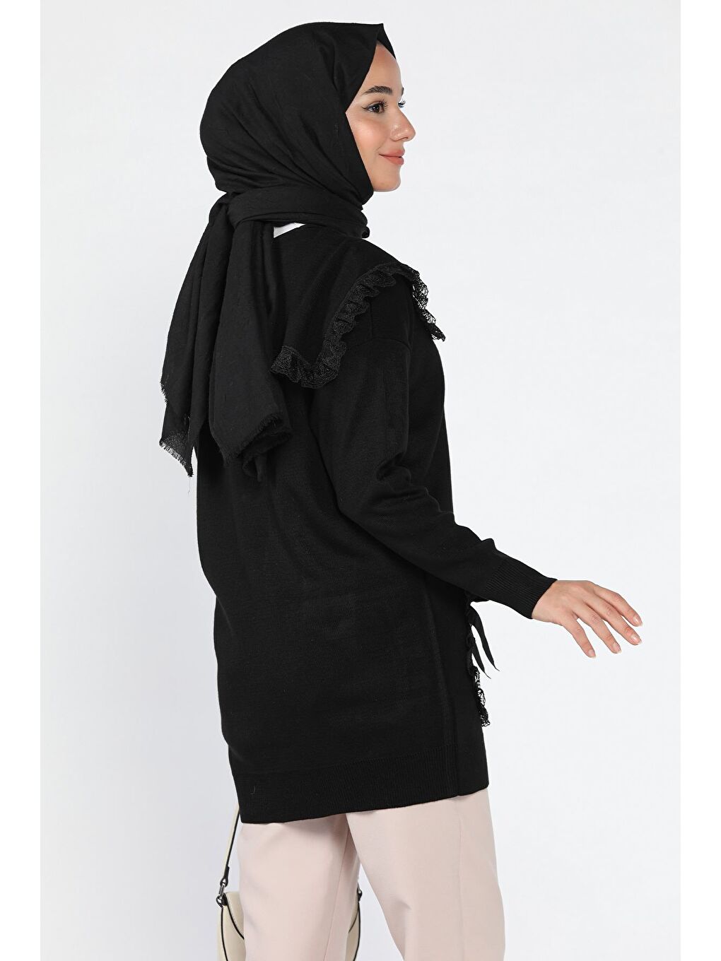 Siyah Papatya Figürlü Fistolu Tesettür Triko Hırka (s-m-l Beden Uyumludur.)-7