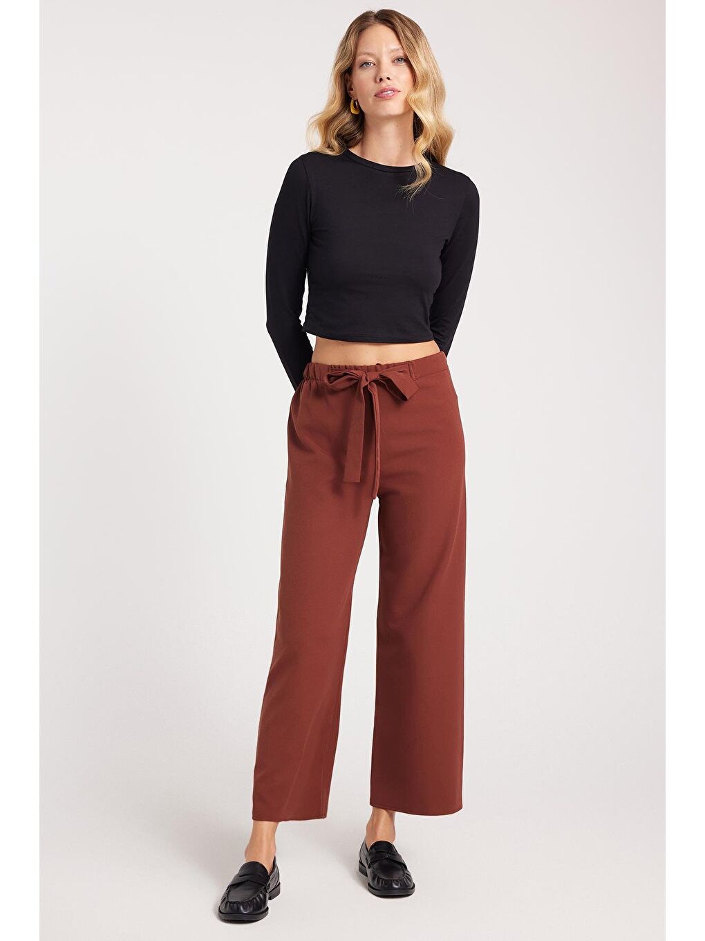 Kadın Relax Fit Rahat Kesim Lastikli Kuşak Bağlamalı Geniş Paça Kahverengi Pantolon-3