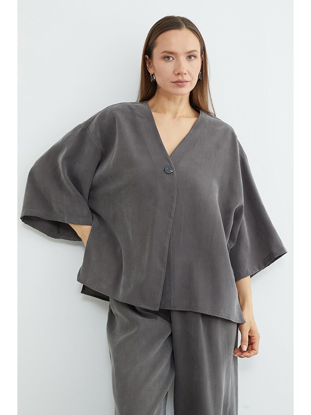 Gri Tek Düğmeli Lyocell Kumaş Oversize Ceket