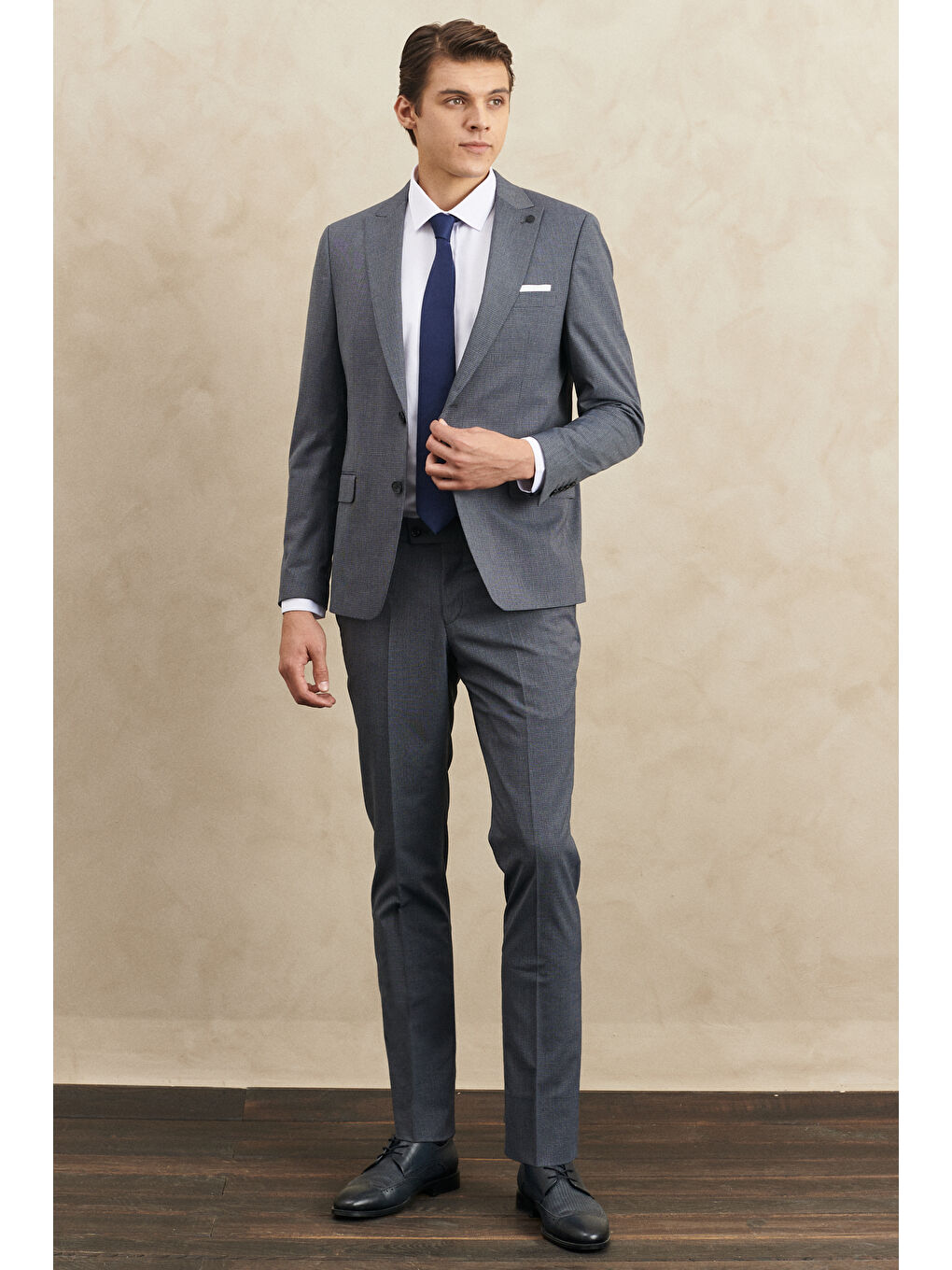 Erkek Lacivert-Gri Ekstra Slim Fit Kırlangıç Yaka Kareli Klasik Takım Elbise-1