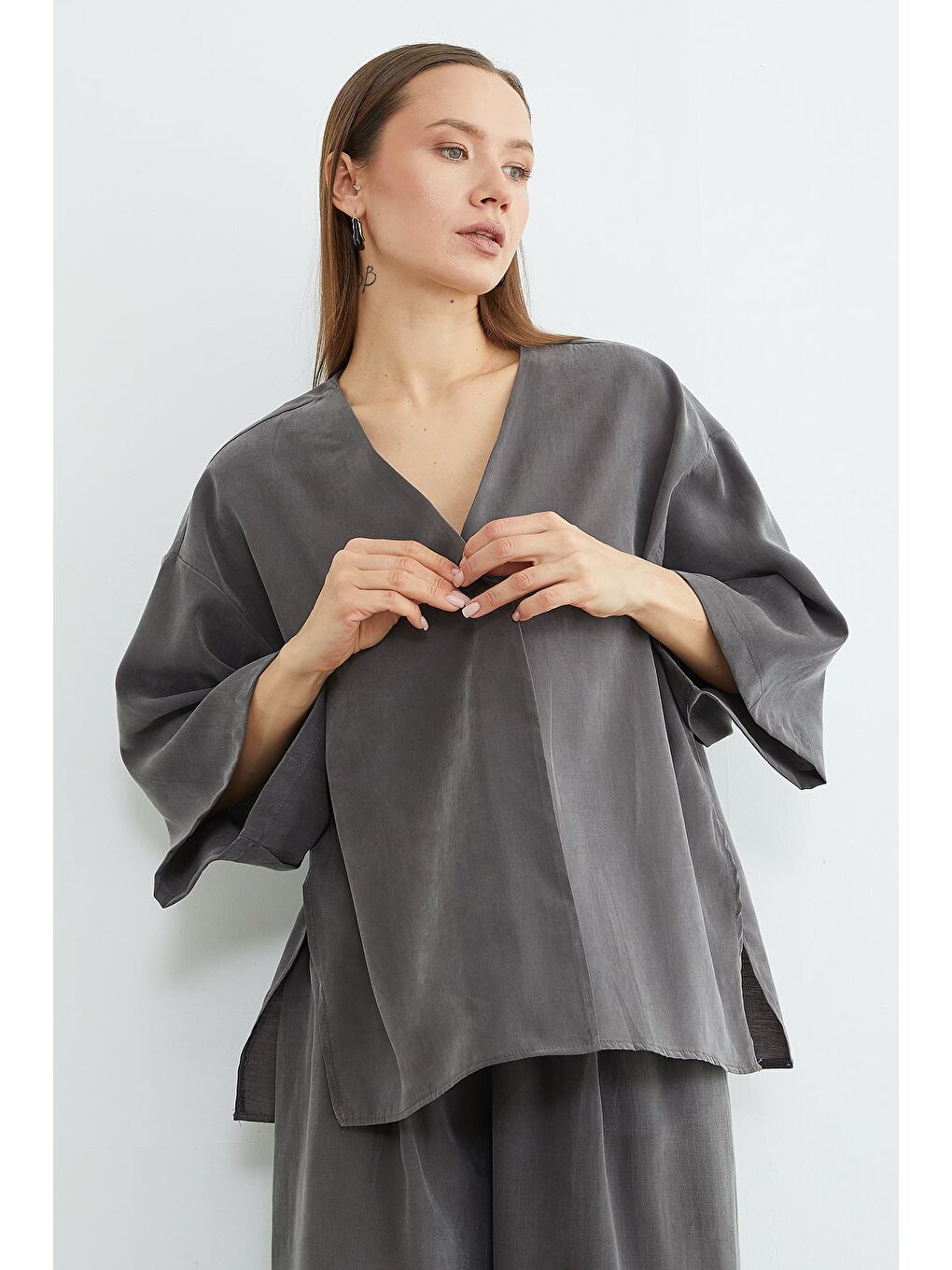 Gri Tek Düğmeli Lyocell Kumaş Oversize Ceket-4