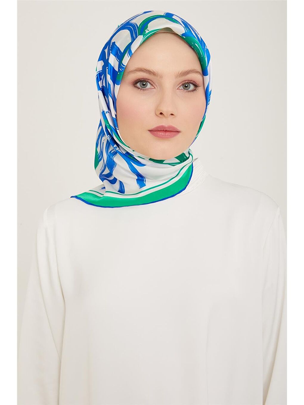 Karışık Çiçek Desenli Sura İpek Eşarp 24Ya9123 5 54