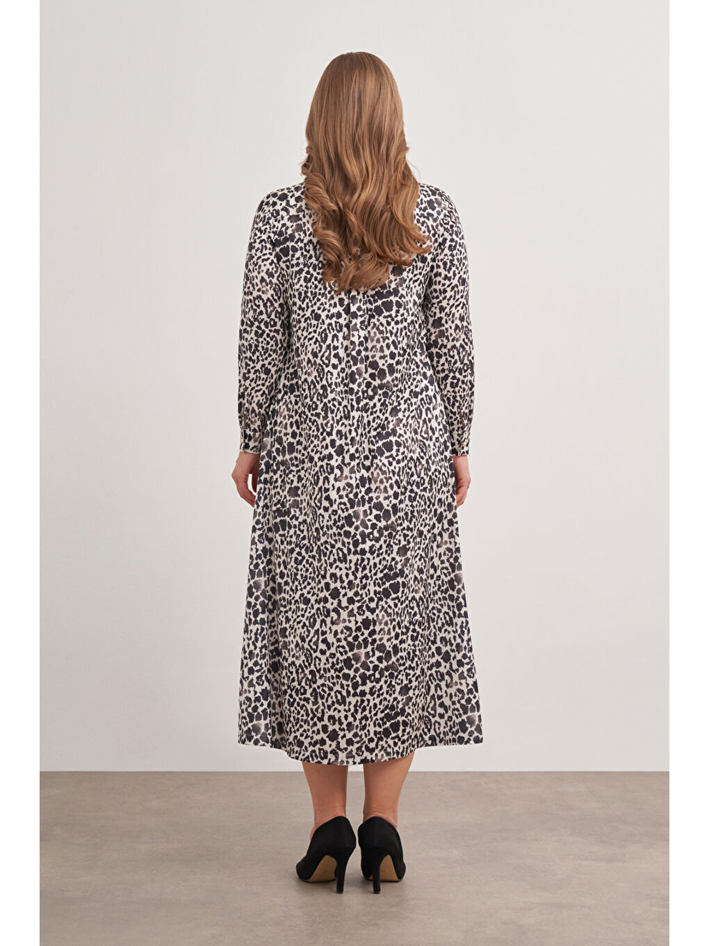 Siyah Fular Yaka Desenli Elbise-5