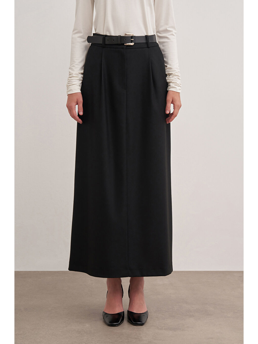 Siyah Kemerli Flonel Yün Etek-1