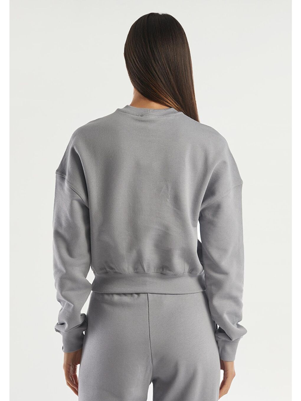 Kadın Açık Gri %100 Pamuk Rahat Kalıp Logolu Sweatshirt-2