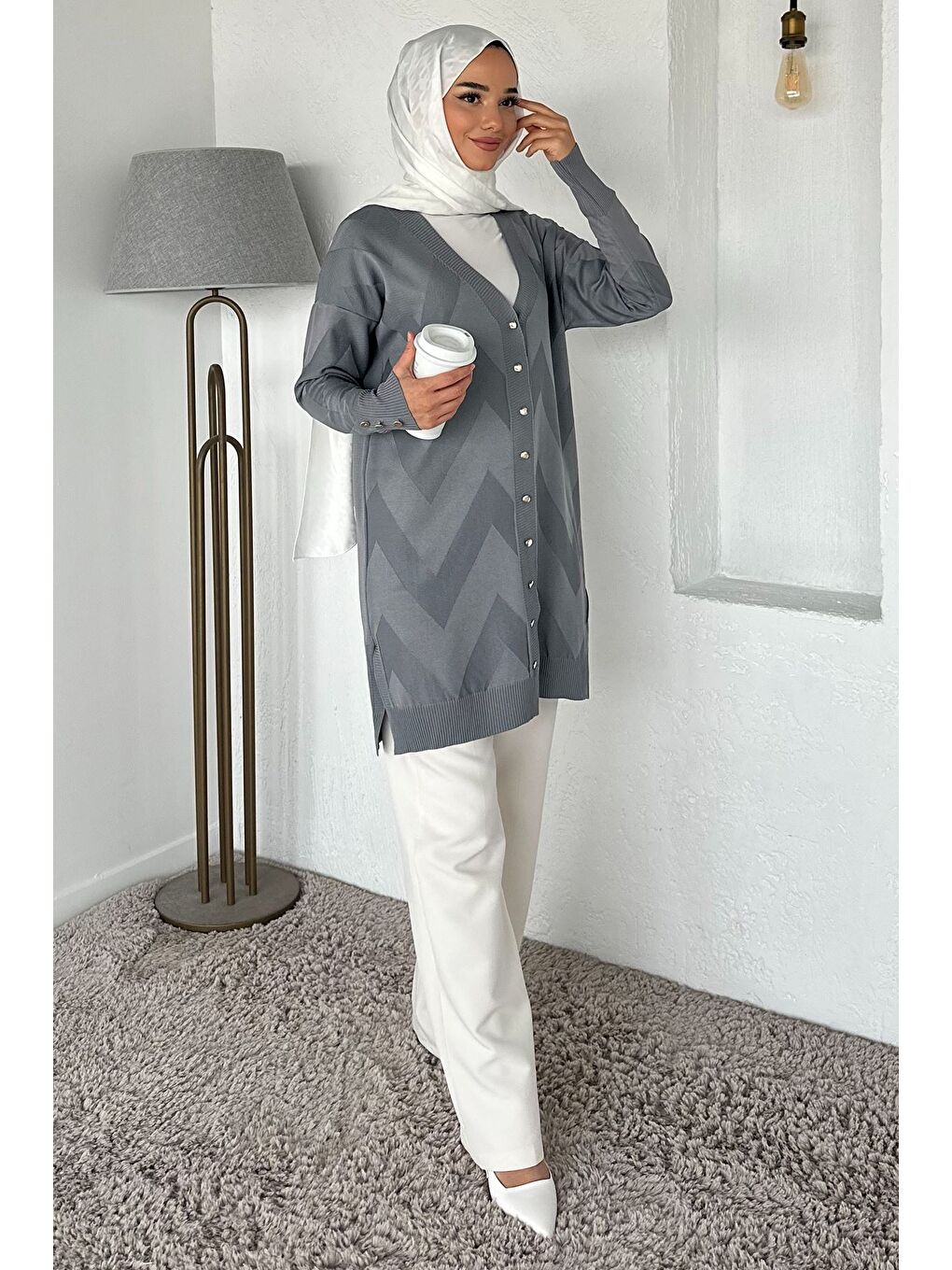 Gri Ön Düğmeli Desenli Tesettür Triko Hırka (m-l-xl Uyumludur)-1