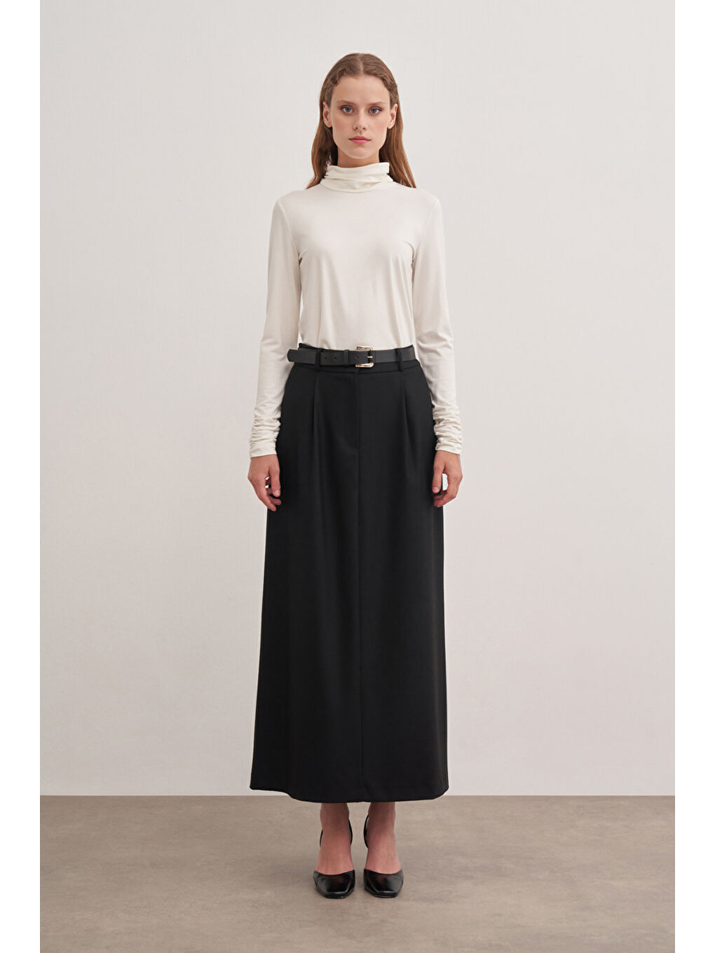 Siyah Kemerli Flonel Yün Etek-4