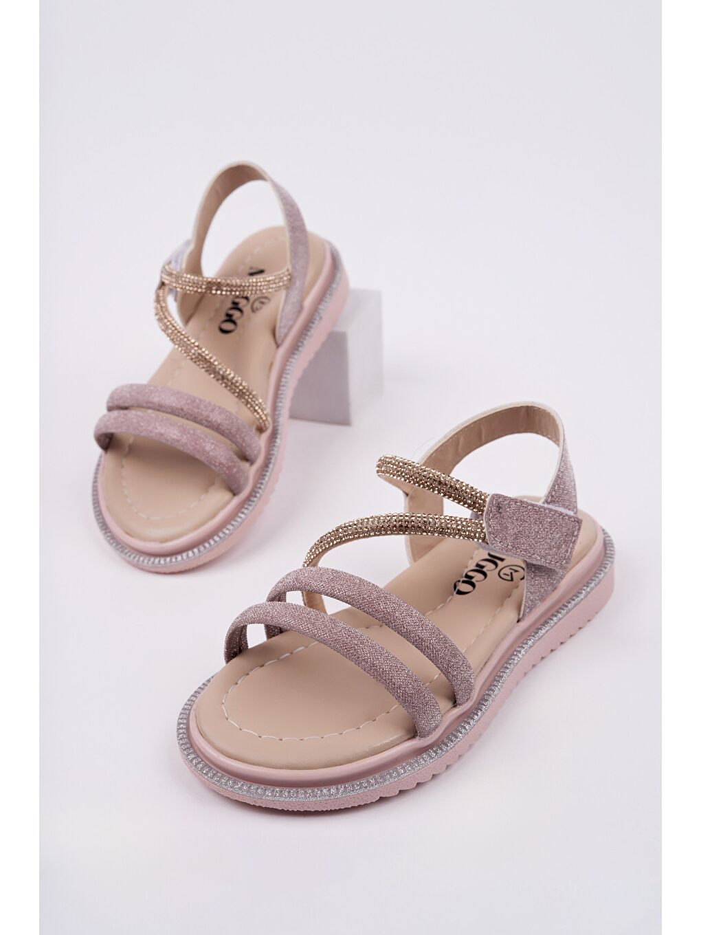 Pembe MQUEEN Cırtlı ve Simli Günlük Kız Çocuk Sandalet