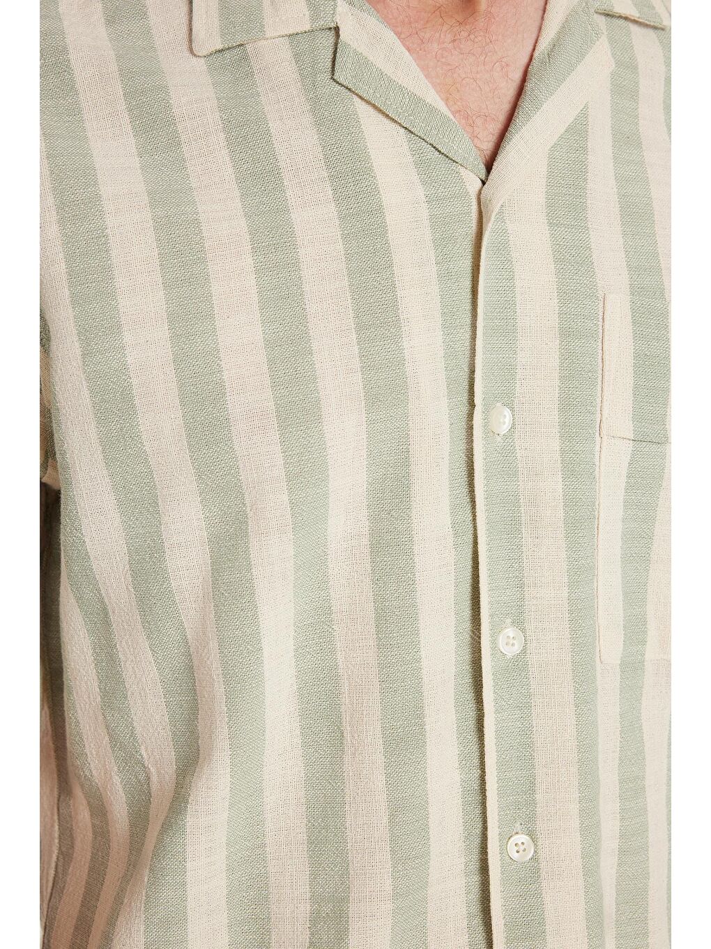 Karışık Erkek Regular Fit Klasik Kesim Kısa Kollu Apaş Yaka Çizgili Cepli %100 Pamuk Gömlek-2