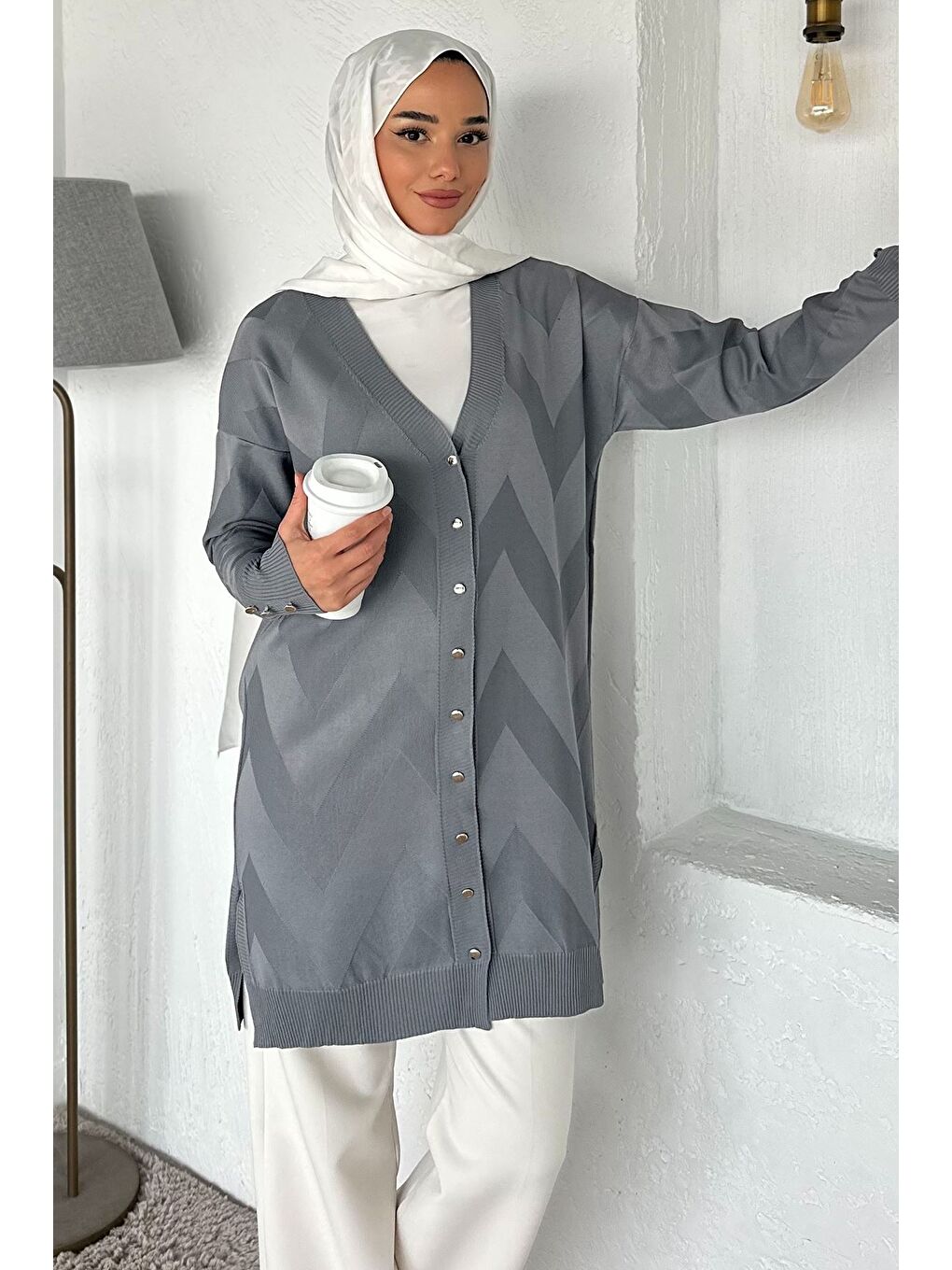 Gri Ön Düğmeli Desenli Tesettür Triko Hırka (m-l-xl Uyumludur)-3
