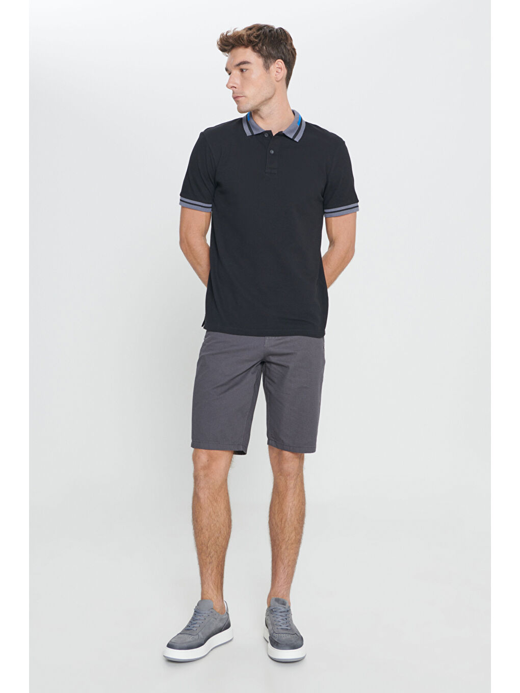 Erkek Siyah Slim Fit Dar Kesim %100 Pamuk Polo Yaka Tişört-2