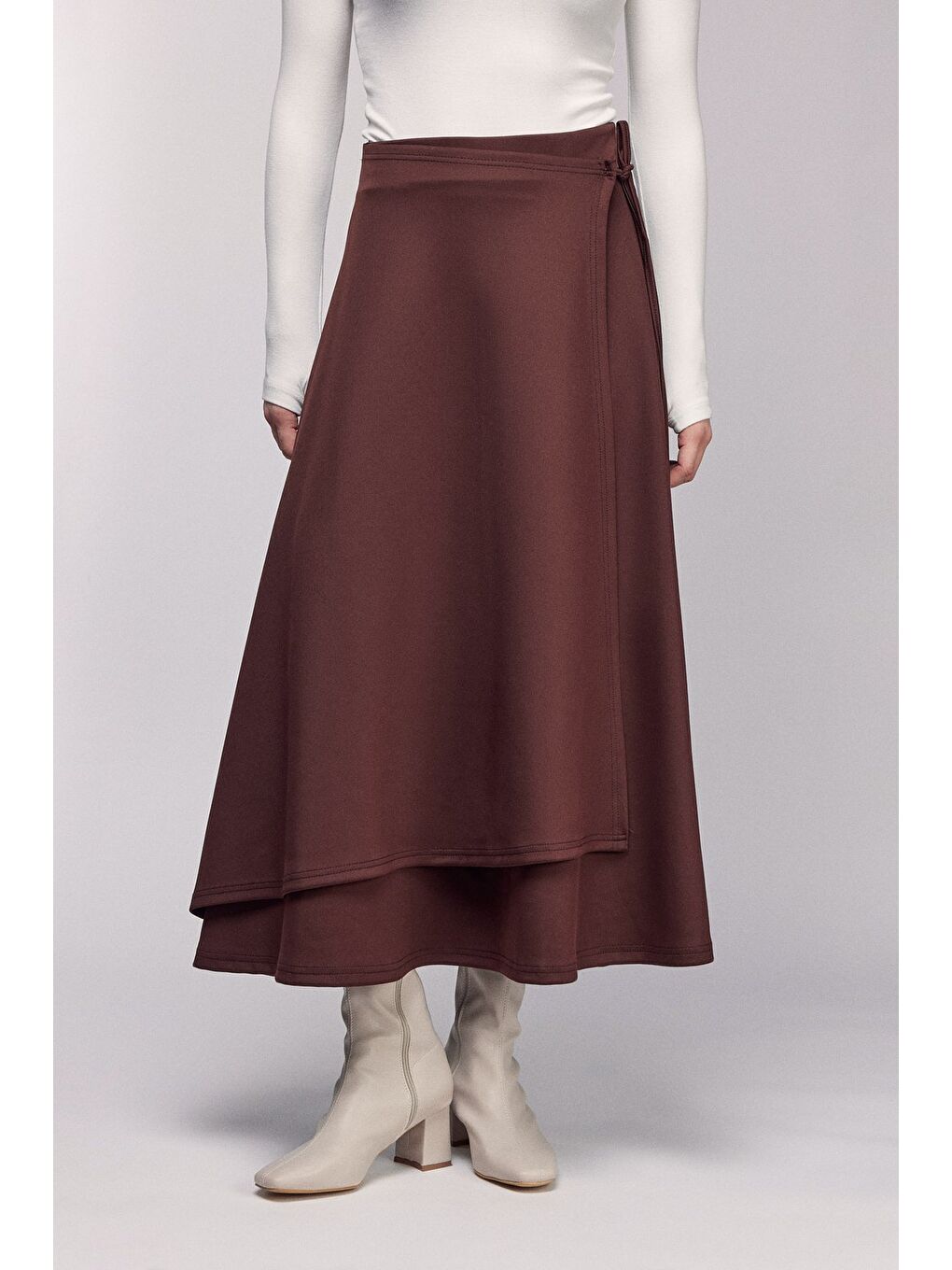 Kahverengi Yüksek Bel Bağlamalı Katmanlı Görünüm Scuba Etek