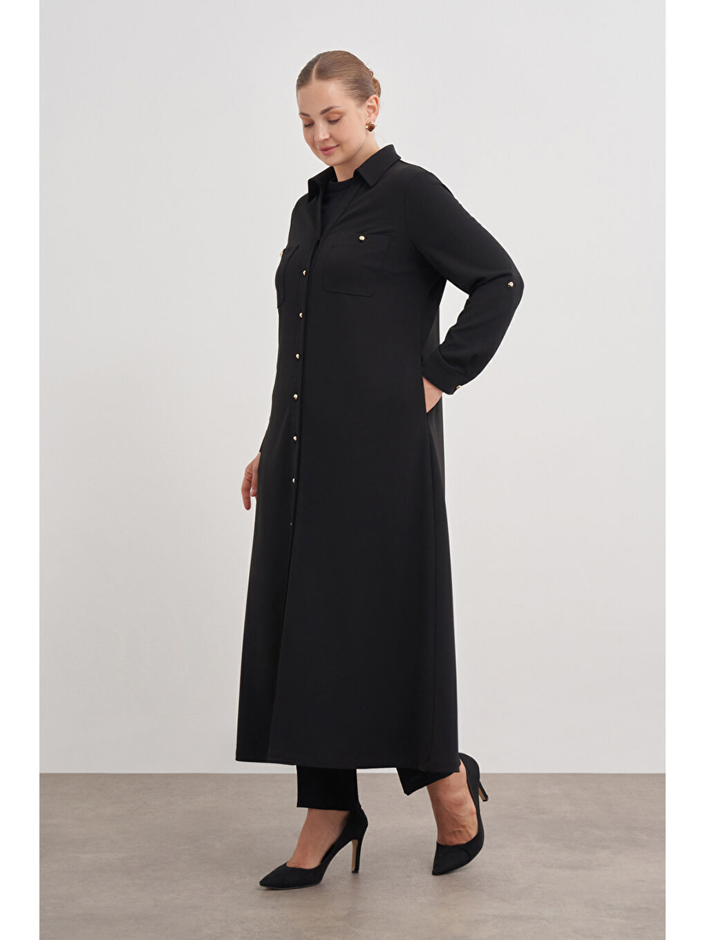 Siyah Apolet Düğme Detaylı Elbise-1