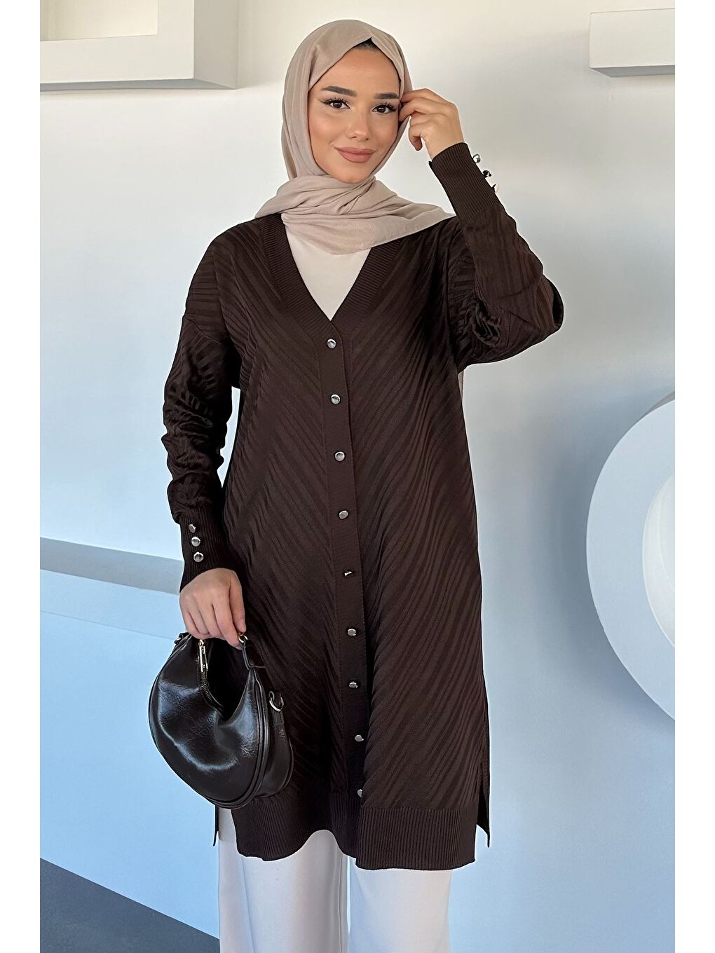 Kahverengi Desenli Ön Düğmeli Tesettür Triko Hırka (m-l-xl Uyumludur)