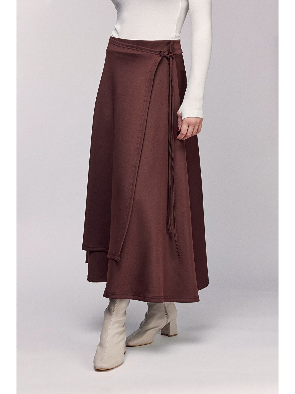 Kahverengi Yüksek Bel Bağlamalı Katmanlı Görünüm Scuba Etek-1