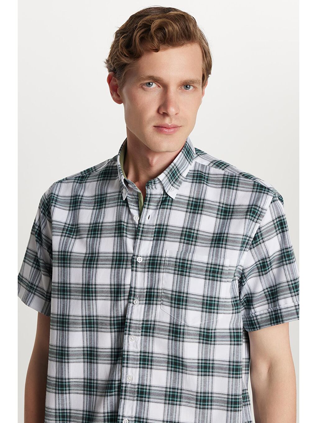 Karışık Erkek Regular Fit Klasik Kesim Pamuklu Tek Cepli Ekoseli Düğmeli Yaka Gömlek