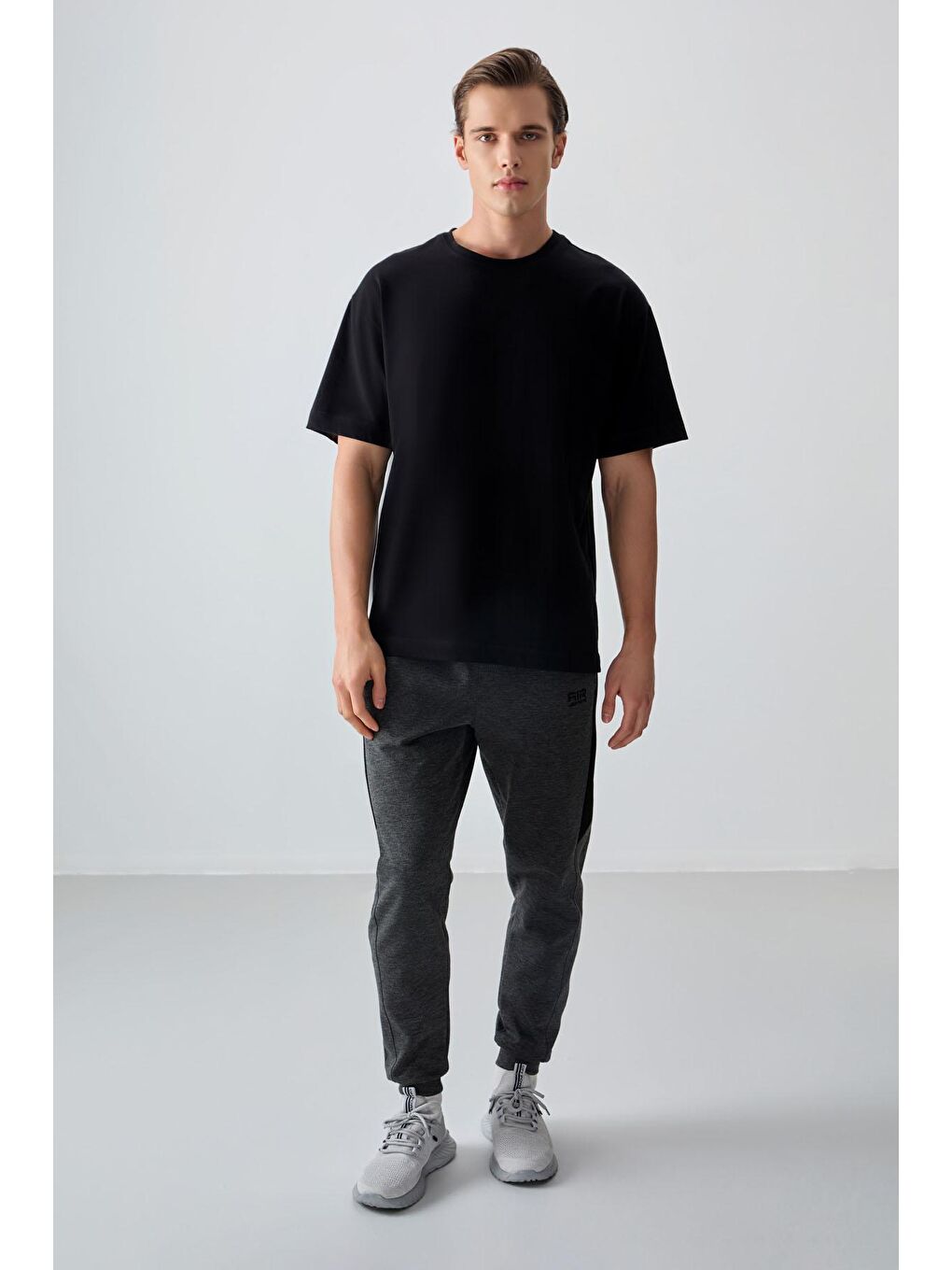 Siyah %100 Pamuk Kalın Yumuşak Dokulu Oversize Fit Basic Erkek Tişört - 88353