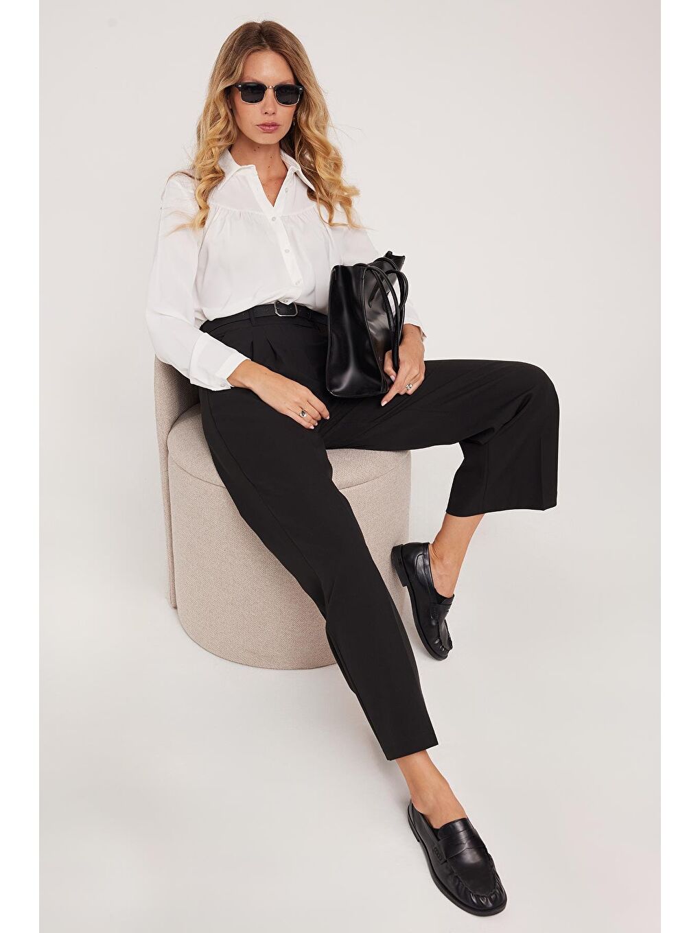 Kadın Regular Fit Klasik Kesim Cırt Kapamalı Palazzo Siyah Pantolon-1