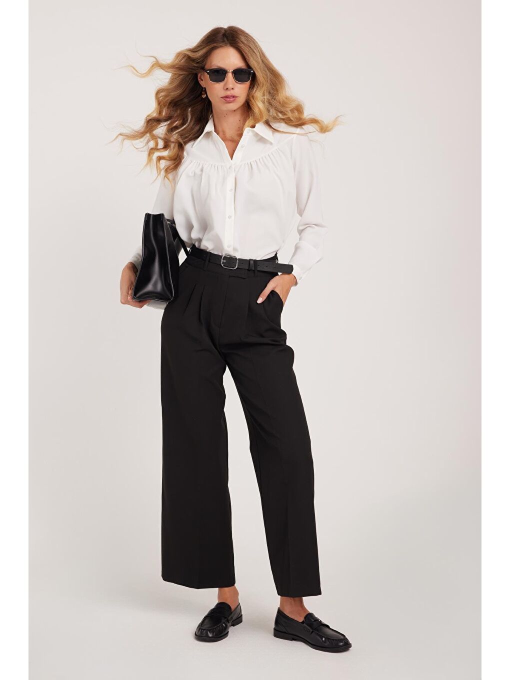 Kadın Regular Fit Klasik Kesim Cırt Kapamalı Palazzo Siyah Pantolon-3
