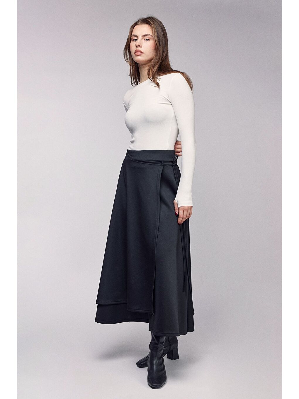 Siyah Yüksek Bel Bağlamalı Katmanlı Görünüm Scuba Etek-3