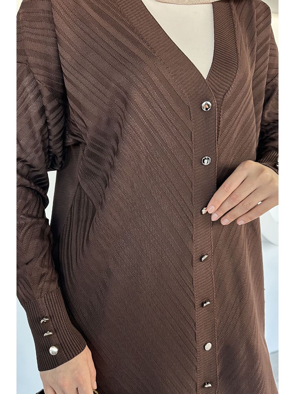 Kahverengi Desenli Ön Düğmeli Tesettür Triko Hırka (m-l-xl Uyumludur)-6