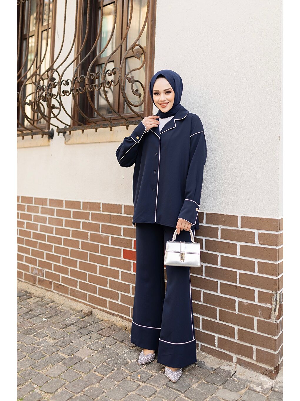 Kadın Çizgi Detay İkili Takım Lacivert