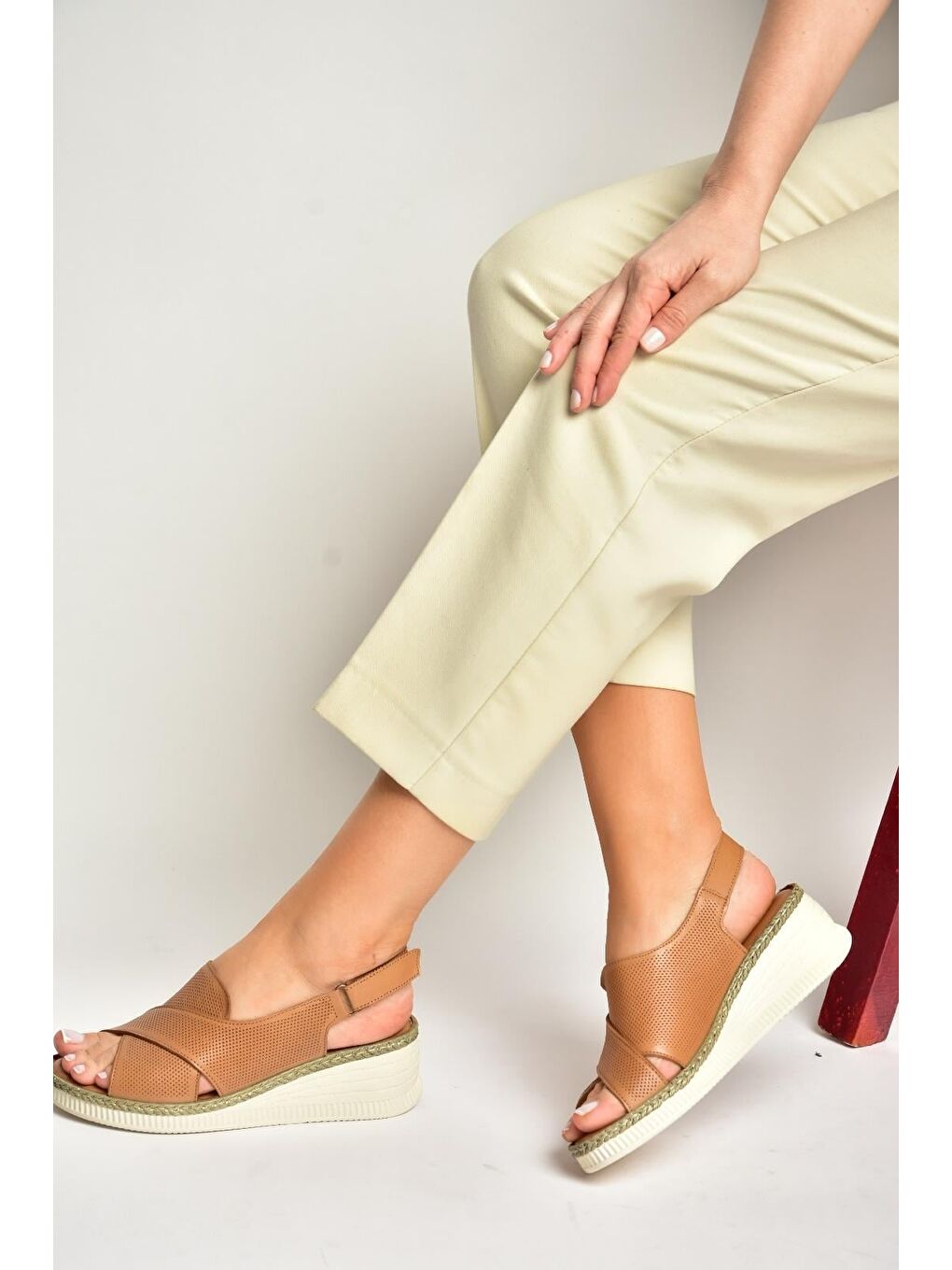 Kahverengi Taba Kadın Sandalet Y555511403-3