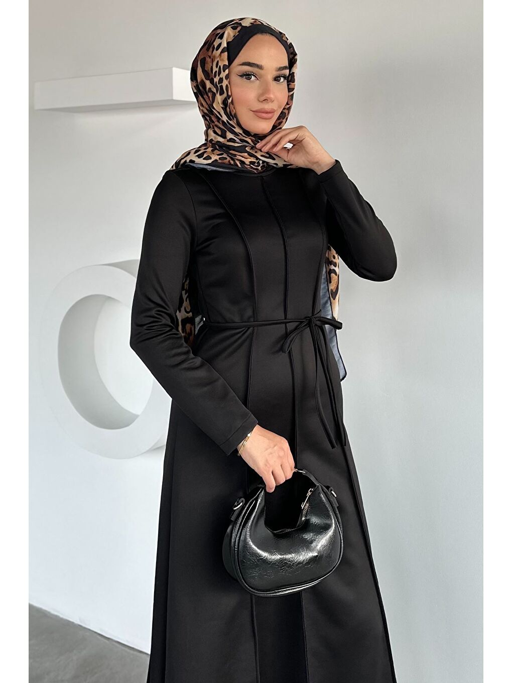 Siyah Bel Bağcıklı Tesettür Dalgıç Elbise-3
