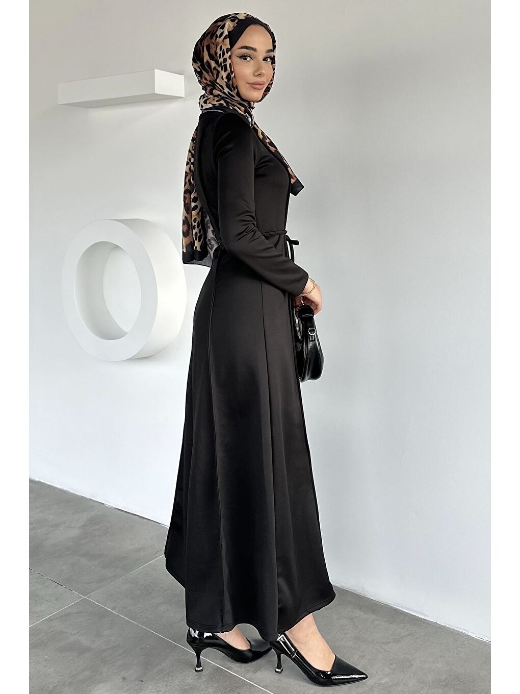 Siyah Bel Bağcıklı Tesettür Dalgıç Elbise-7