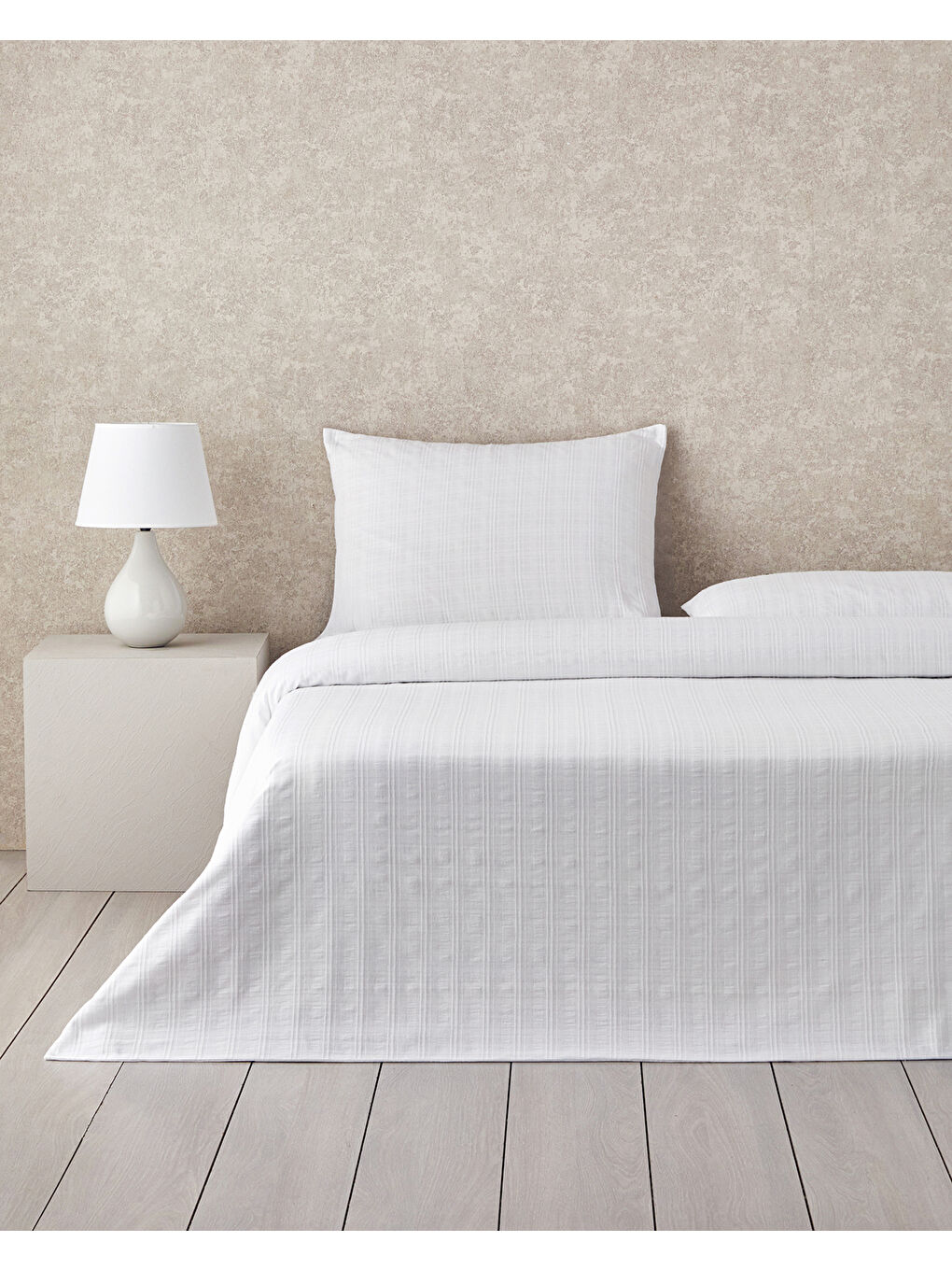 Breezy Escape Pamuk Ekose Çift Kişilik Nevresim Takımı 200x220 cm Beyaz