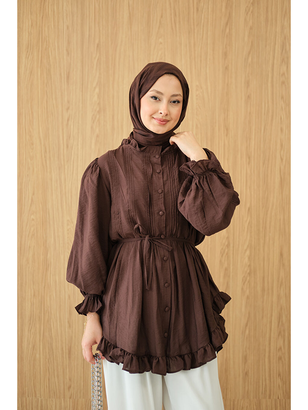 Kadın Önü Nervurlu Bel Bağlamalı Gömlek Kahverengi