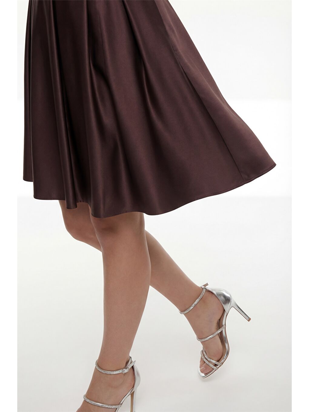 Kadın Kahverengi Dar Kalıp Straplez Yaka Saten Mini Mezuniyet Abiye Elbise-3