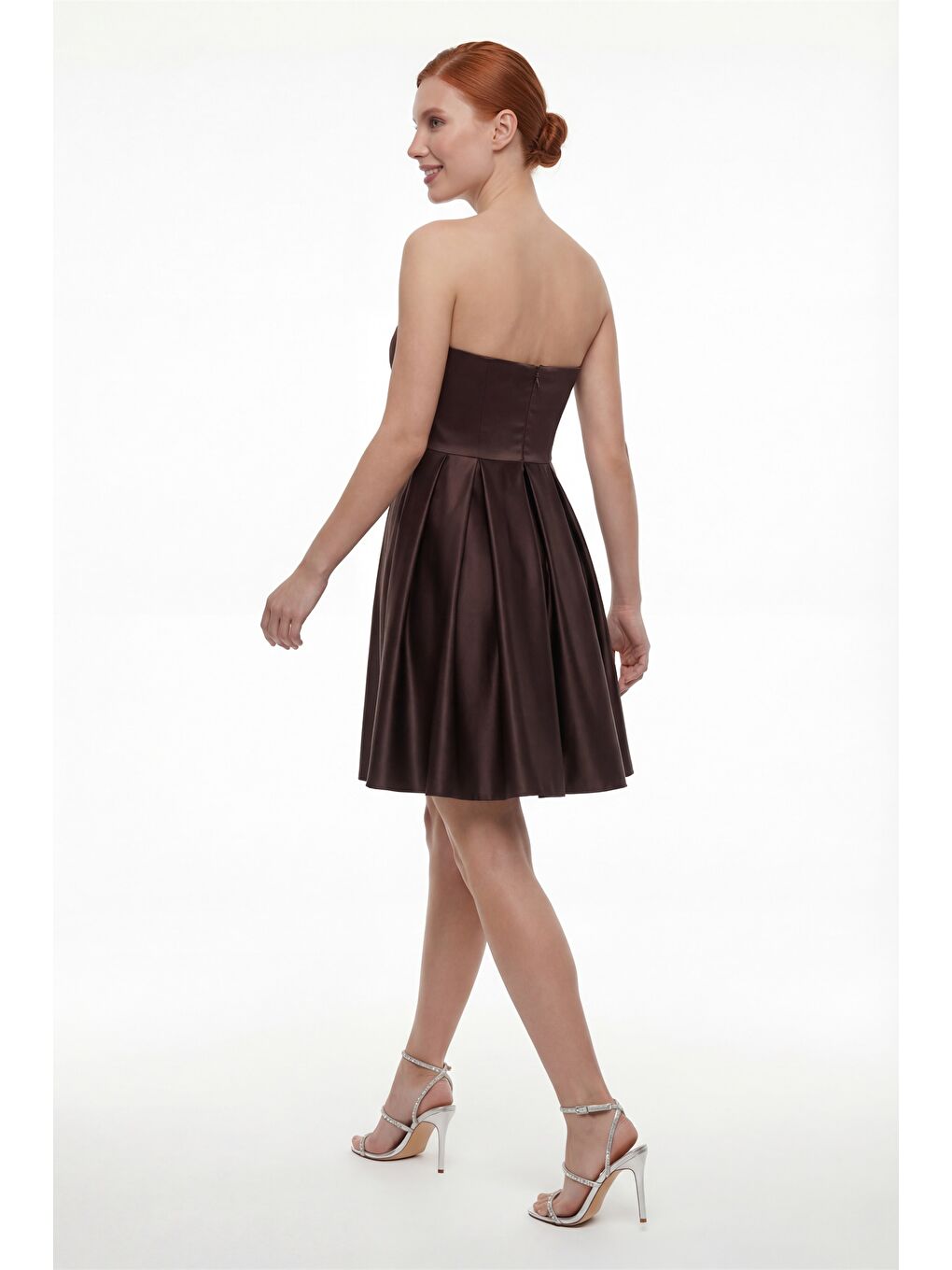 Kadın Kahverengi Dar Kalıp Straplez Yaka Saten Mini Mezuniyet Abiye Elbise-5